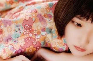 GIRLT果团网 – 陈雅漫的体操服美图，一种让人想起童年运动会的无端窘迫。