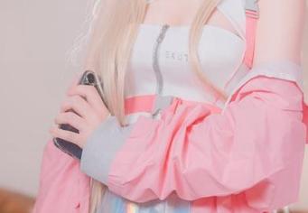 这真的是Jenny(정제니)的自拍？作品好像在说悄悄话