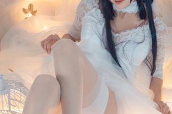 办公室不止是工作场所：Luisa_零纱的在线图集带你飞。