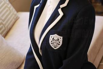 MFStar模范学院 – 原图中的Evelyn艾莉黑丝，勾画出让人浮想联翩的轮廓，很难不迷失。