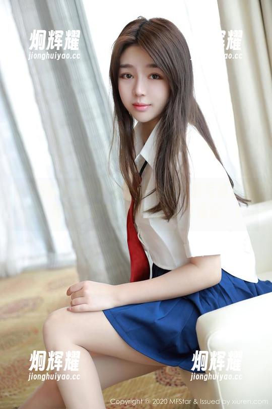 MFStar模范学院 - 沈佳熹制服写真集原图，每一张都是“租衣店的奇遇记”！