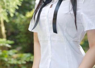 MFStar模范学院 – 教室外的调皮オン、原图里程程CC的姿态真心可爱。