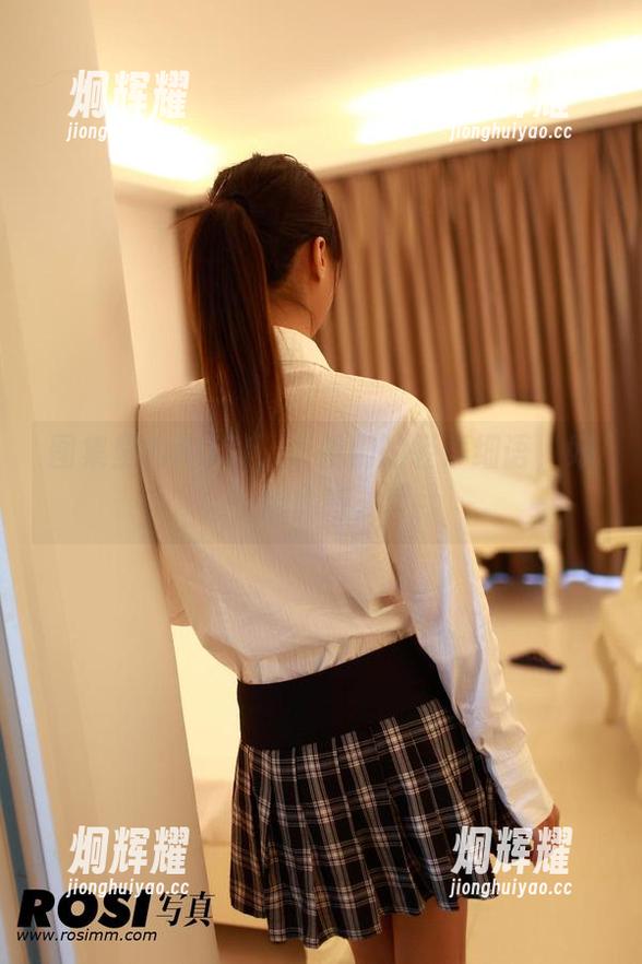 图集里的ROSI，天使们的轻声细语，好想偷听。