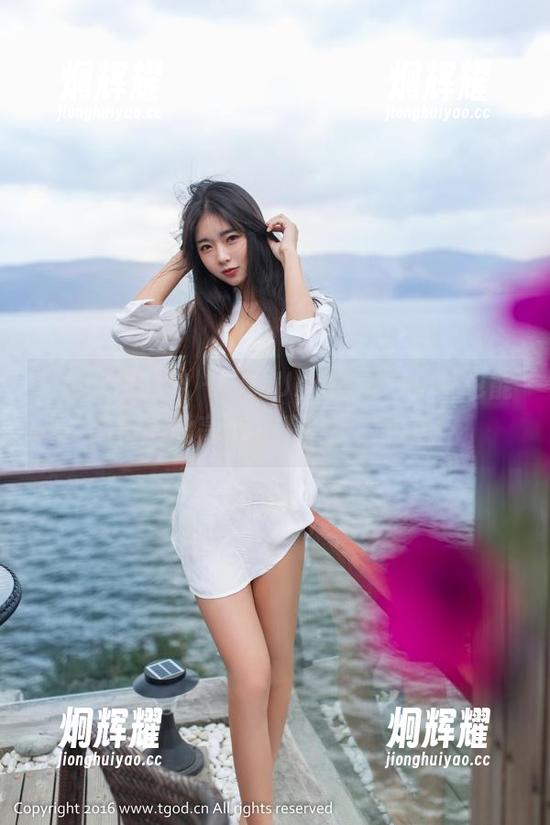 TGOD推女神-于姬Una TGOD推女神 - 于姬Una图集,户外也能拍得如此高能,简直不敢相信!