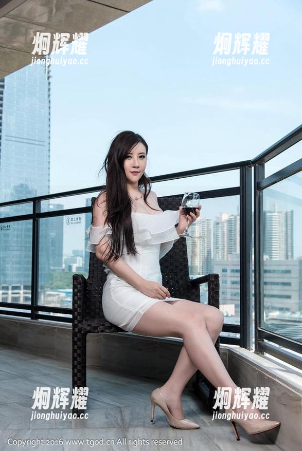 TGOD推女神 - 看！绮里嘉Ula的在线美图，剧情里居然藏着太多小细节，太好玩了！