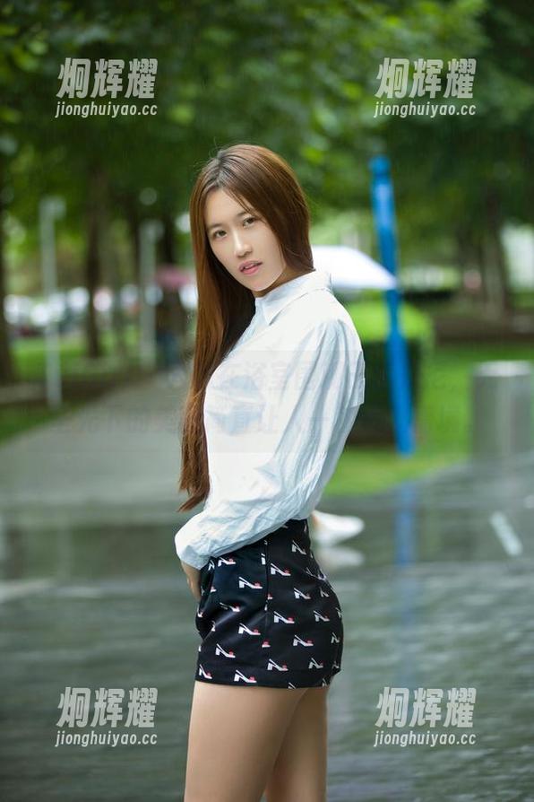 TuiGirl - 只想在浴室围观王李丹尼，无圣光下的美图简直让人一秒进入情境。