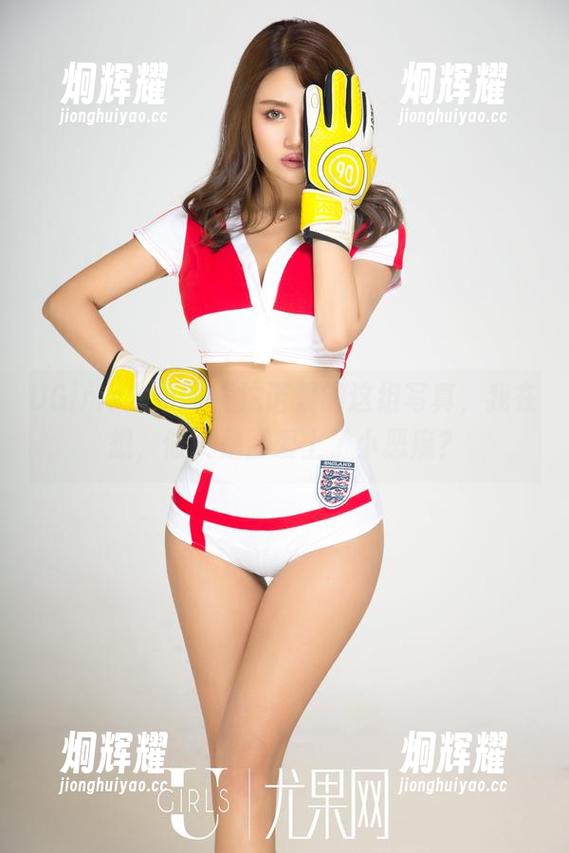 UGirls尤果网-沈诺馨 UGirls尤果网 - 沈诺馨的这组写真,我在想,修女是否爱上了小恶魔?