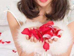 风从海边来，尤果网原图里的沙滩和海浪，保证看了你也会想折腾一番！