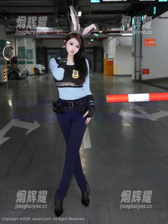 Xiuren秀人网 - 不可思议！Candy糖糖穿水手服的高清写真，海浪表示很兴奋！