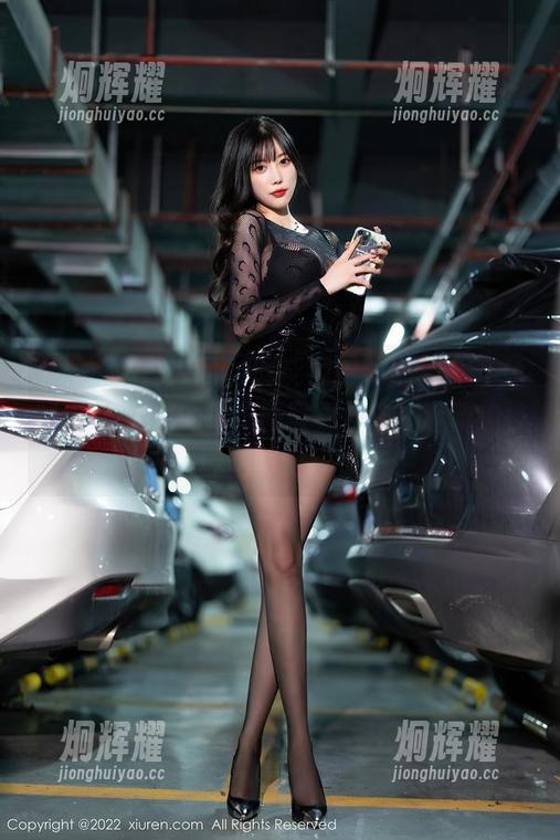 Xiuren秀人网 - 既能翻跟斗也能卖萌，MOON嘉依的体操服写真合集，运动神技能随时上线！