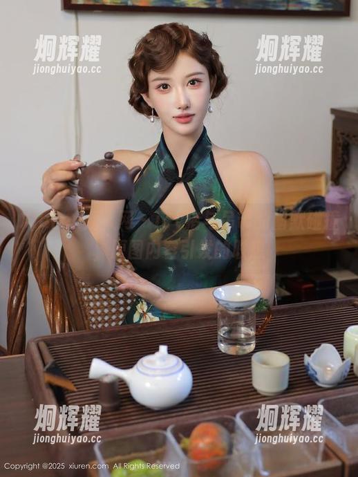Xiuren秀人网 - icy猪与吊带的幽默碰撞，原图内容引发的联想