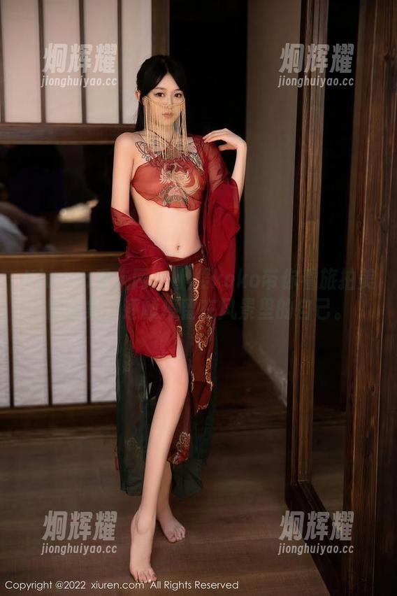 Xiuren秀人网-小樱koko Xiuren秀人网 - 小樱koko带你看旅拍美图合集,逐帧停留在风景里的自己。