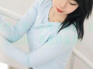 Xiuren秀人网 – 小纯子带你：办公室私拍的这一阵微妙氛围。