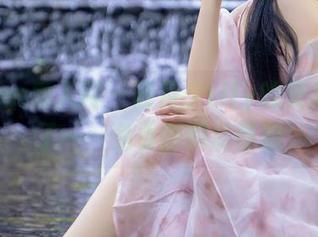 Xiuren秀人网 – 被月夕Lily的美足震撼了——免费图册尽情拍