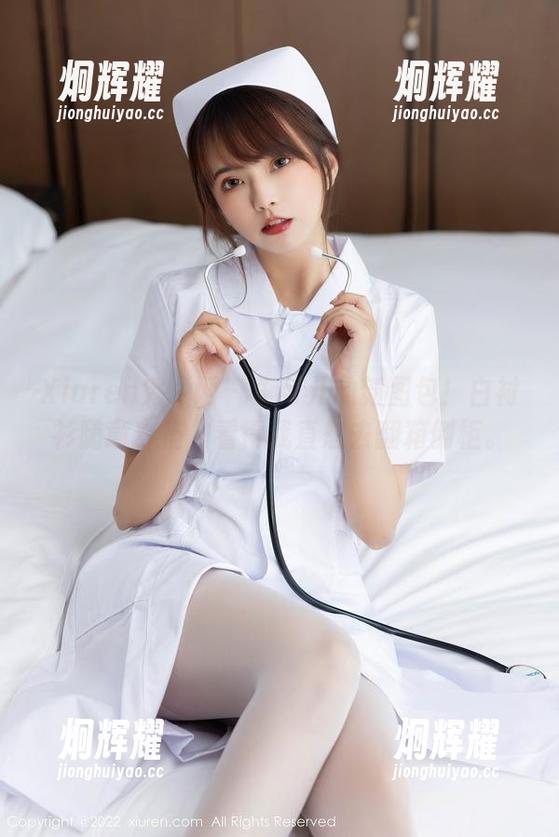 Xiuren秀人网 - 李可儿的新图包！白衬衫随意穿搭，看得我直想去翻箱倒柜。