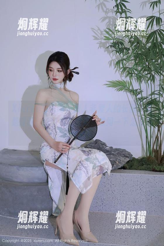 Xiuren秀人网 - 良人非爱人的长腿，真是耀眼，自带美图效果，想问一下怎么做到的？