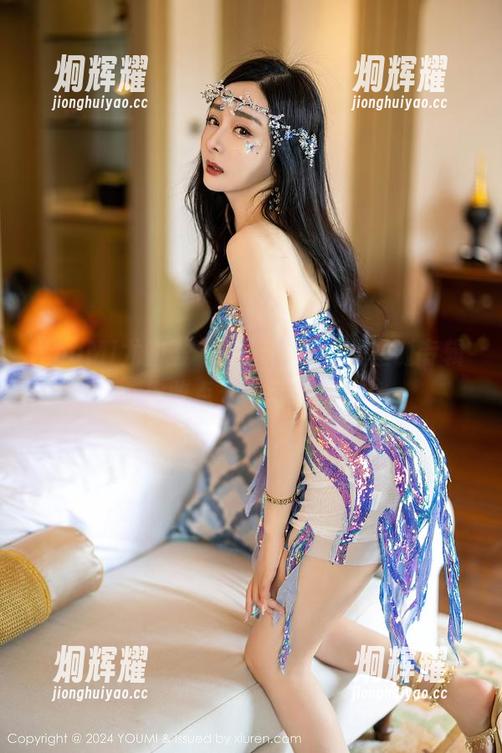 YouMi尤蜜荟 - Emily尹菲的圣诞专辑：你敢点开网盘试试吗？