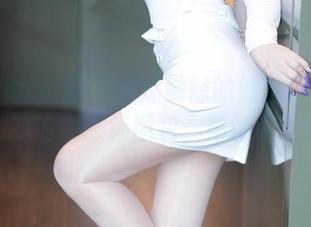 YouMi尤蜜荟 – 姝姝妹妹的健身秘籍？看看她的瑜伽服饰图包，再说说下载。