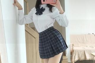 nagisa魔物喵，脚步轻盈：这组美足合集里的图片，让我决定今晚不穿袜子！