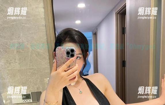 微密圈 - 图库再见！不爱笑的赛琳的高跟鞋，真想说“Ohmygosh”