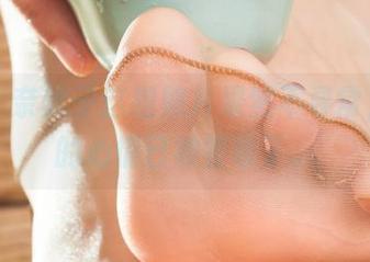 丽柜 – 奈沐子这组照片果然不寻常，女友的心情已被签收了。