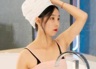 丽柜 – 看吧，宝宝的最新图集《玉趾青春》，不承认也摆脱不了