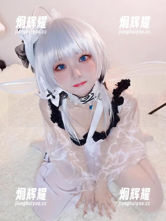 伊喵君_Nya带你了解初音酱的福利套餐，原图抢先看！