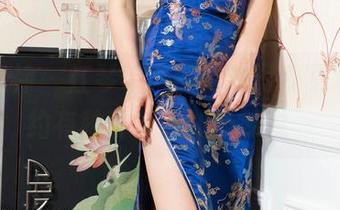 克拉女神 – 江琴带来的粉色写真更新，隐约有种种诱惑却不明说。