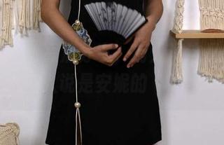 初夏女神 – 高清分享，有人说这是人字拖，也有人说是安妮的“天赋”。