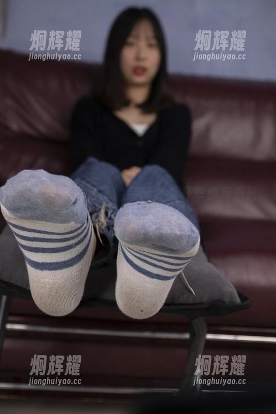 南国足艺 - 青青的吊带竟然升华成高清艺术，大胆羡慕的心情