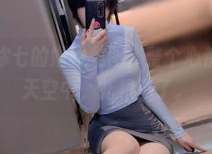 看名濑弥七的婚纱美图，整个心都快飘到天空中，扎根不了。
