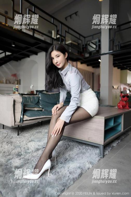 嗲囡囡 - 这些周于希的制服合集图片，像是某个不经意的梦……