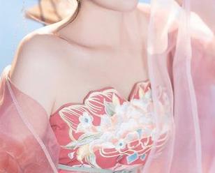 夏夏子这一身兔女郎打扮，最新图库也太会截取好角度了吧