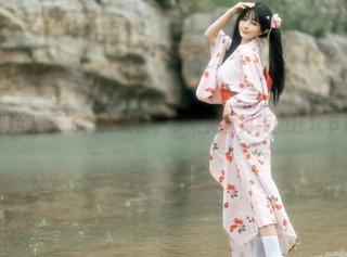 废墟JK满天飞，失眠小宁带来美图更新的狂欢节目！