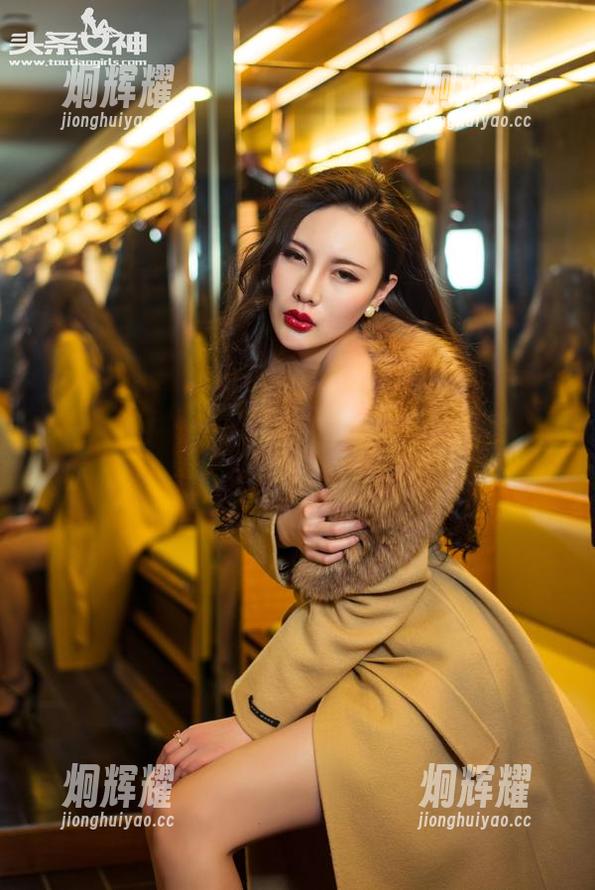 头条女神 - 我在想，周思超的黑色作品downloaden会不会有惊喜？