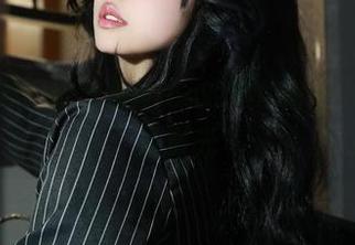 内衣与杂技：奈汐酱Nice的黑色蕾丝，在照片暴露时光