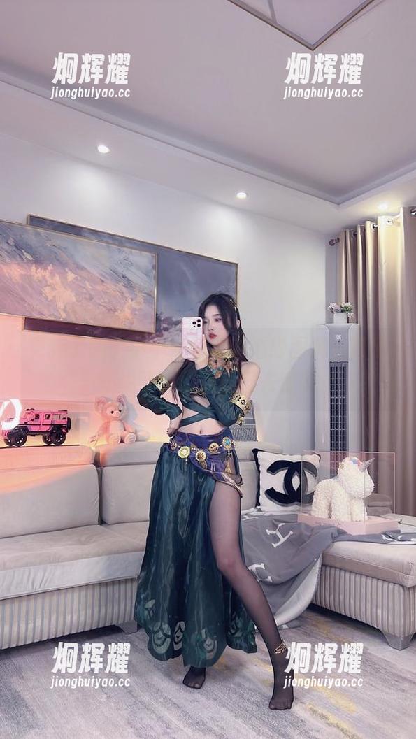 小小奶瓶儿 更新了哦,小小奶瓶儿的婚纱图集,算了,不说了,快点自己去瞅吧!