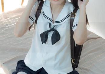 少女秩序图库：白丝休闲短裤，分分钟让你想起那青涩又欢乐的青春岁月！