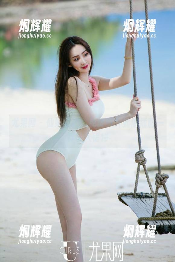 尤果网 - 仙妮自拍，免费照片就像插画一样让人错愕