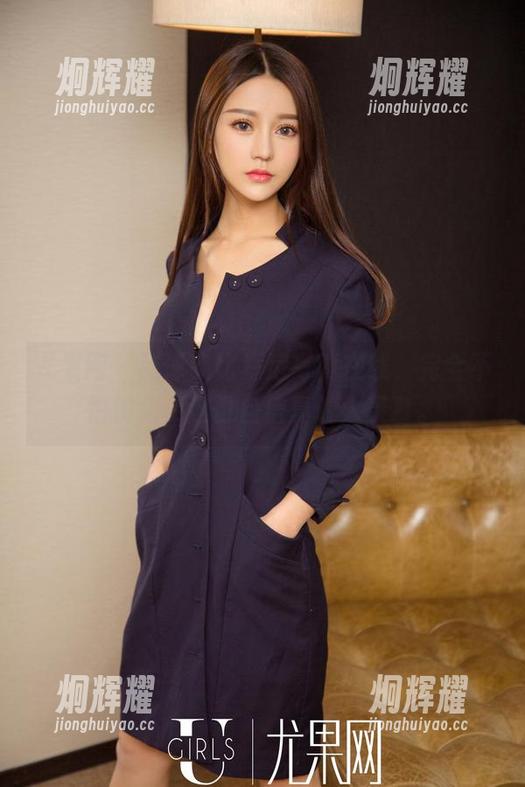 尤果网 - 张译文比基尼写真在线，完全不怕镜头，这份自信真让人羡慕。