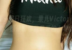 尤果网 – 假日狂欢，果儿Victoria在线写真，顺便聊聊我最爱的小零食。
