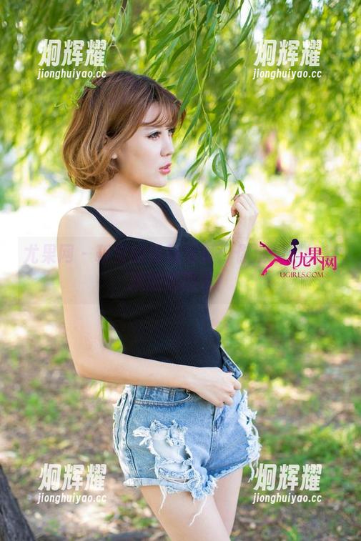 尤果网 - 靳宝的棉袜写真：你没见过的软糯触感图包！
