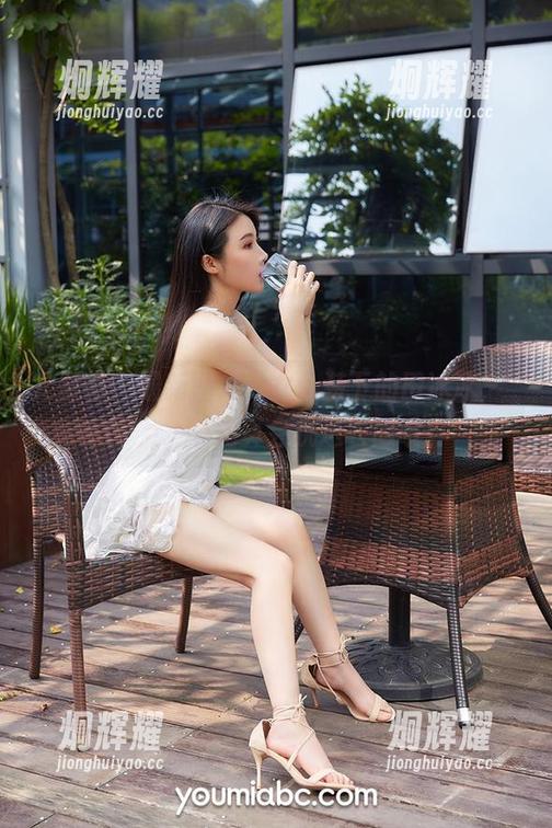 尤蜜荟 - 最新图集，女仆装下的田冰冰，φ(⌒ω⌒)φ她真会挑选衣服哦！