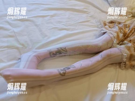 想要个公主抱 难得见到“想要个公主抱”穿Dva泳衣,原图真心少见,值得收藏哦!