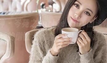 推女神 – 岑苑之barbiebaby的泳装图包：夏天的懒散，哈哈，你就听到浪声了～