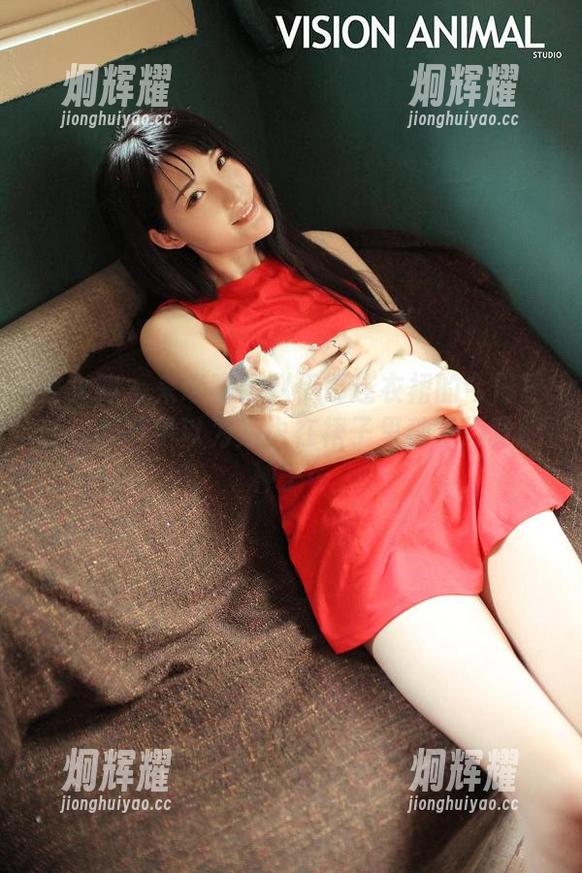 推女神-赵伊彤 推女神 - 来瞧瞧!赵伊彤连衣裙的今日更新:我几乎以为她也在裙子里种了幻觉的种子…