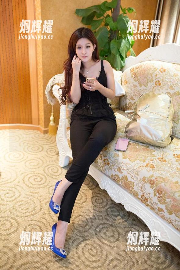 推女郎 - 杨伊的高跟鞋：别说无圣光，这作品的每一细节都在挑逗着。