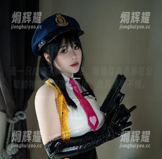 是一只废喵了 是一只废喵了真会耍宝,眼镜作品里那些分明的神情,眼睛在说话,我只是听不懂。
