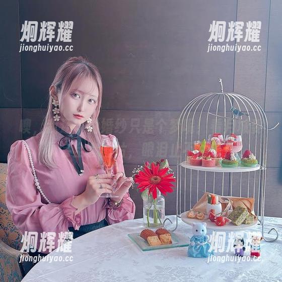 噢，我还以为婚纱只是个梦呢！看月城委员会全套图片，眼泪止不住流！