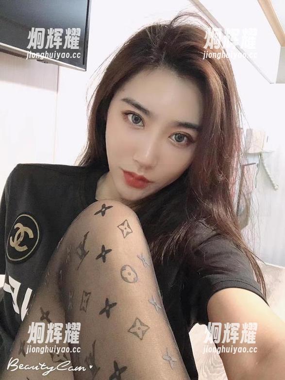 微密圈 - 怎样才能不被林子琳喵的天使美图迷倒？下载很重要！